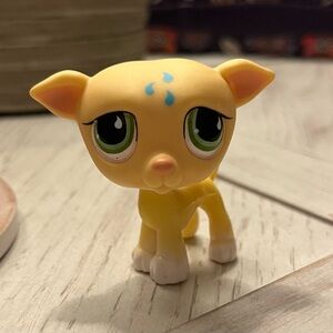authentic littlest pet shop #875 - yellow greyhound